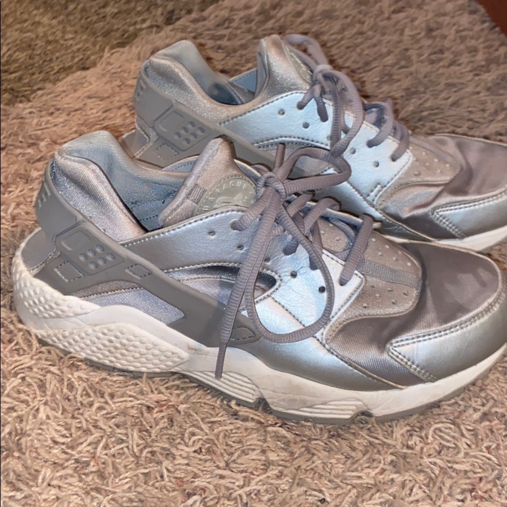 Nike Hurachee